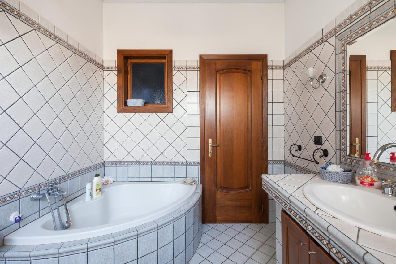 Casa Vacanze Giramondo Fiumicino Exterior foto